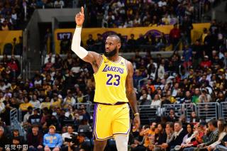 防守轮转的 防守轮转的