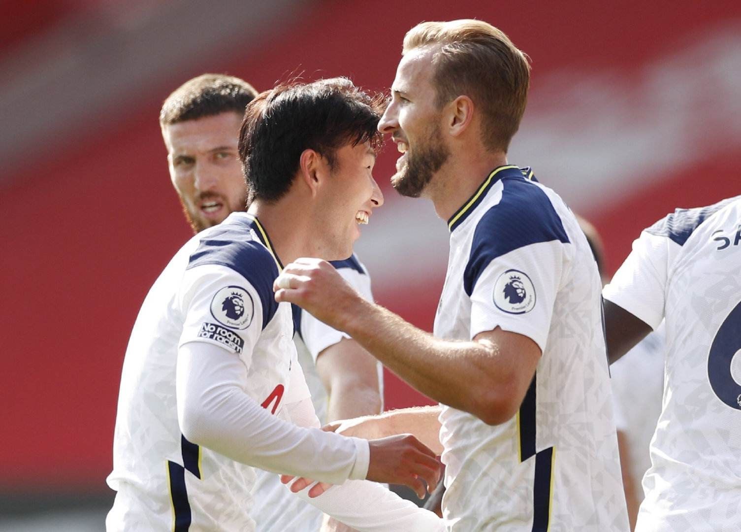 及年轻球员 及年轻球员